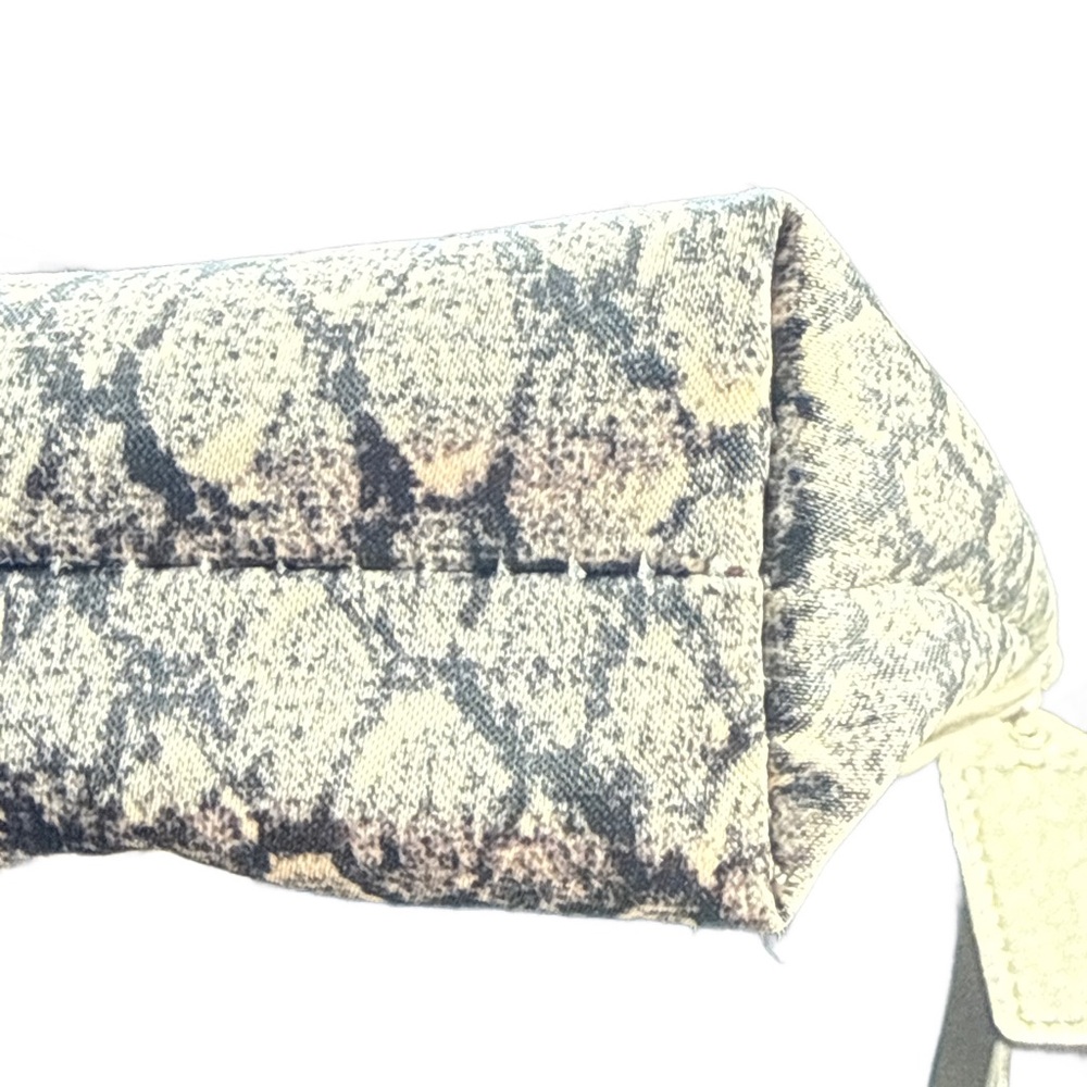 Coach Getaway Snake Print File Nylon Silver Textured Crossbody Bag - EUC - Picture 8 of 10